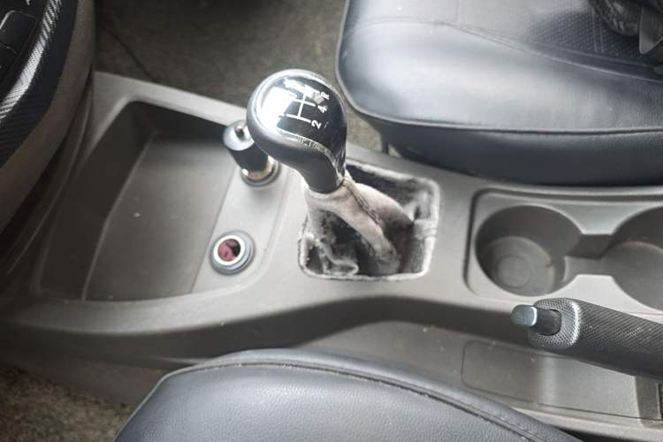 Used Wuling Hongguang 2015 1.5L S Basic Version China V Standard Gear Lever