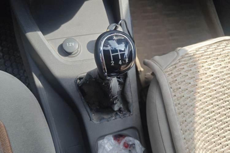 Used Wuling Hongguang 2015 1.5L S Basic Version China V Standard Gear Lever