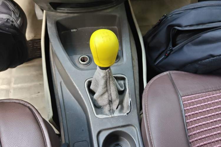 Used Wuling Hongguang 2015 1.5L S1 Standard China V-Emission Standards Gear Lever