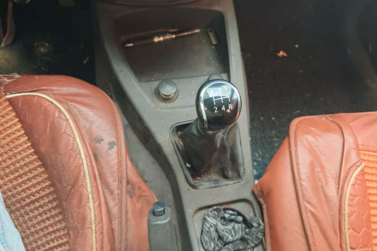 Used Wuling Hongguang 2015 1.2L S Base Model China V Standard Gear Lever