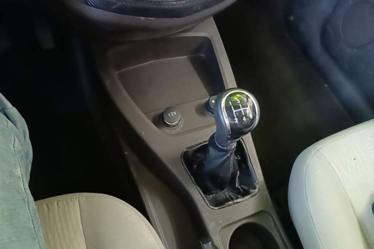 Used Wuling Hongguang 2015 1.5L S Base Model China IV Gear Lever