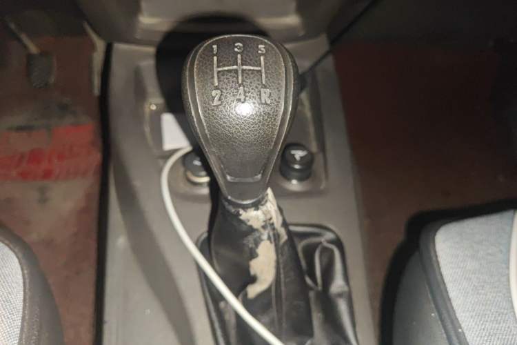 Used Wuling Hongguang 2015 1.2L S Base Model China V Standard Gear Lever