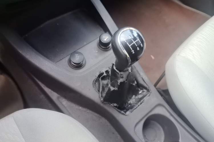 Used Wuling Hongguang 2015 1.2L S Base Model China V Standard Gear Lever