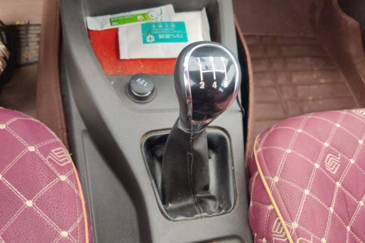 Used Wuling Hongguang 2015 1.5L S Basic Version China V Standard Gear Lever