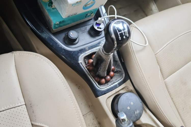 Used Wuling Hongguang 2015 1.5L S Basic Version China V Standard Gear Lever
