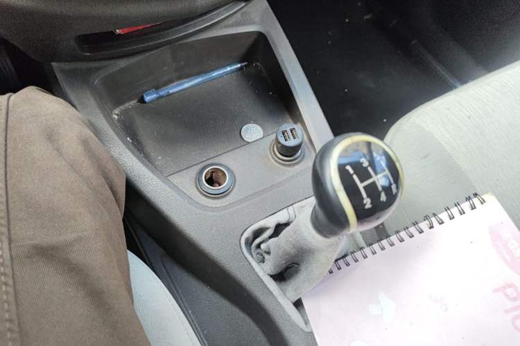Used Wuling Hongguang 2015 1.2L S Base Model China V Standard Gear Lever