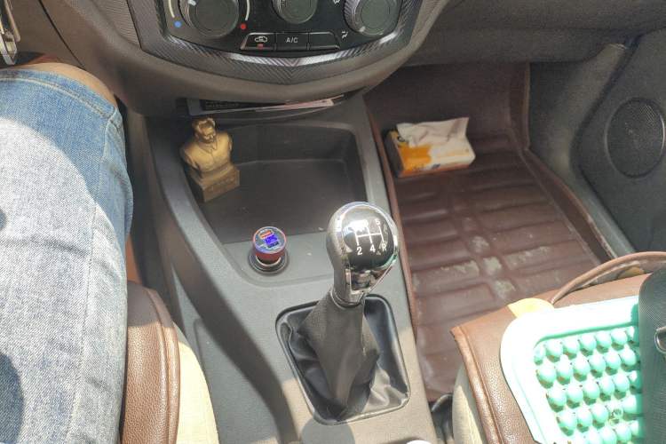 Used Wuling Hongguang 2015 1.5L S Basic Version China V Standard Gear Lever