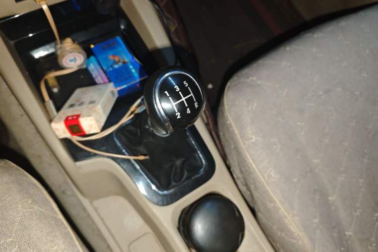 Used Wuling Hongguang 2015 1.5L S1 Standard China V-Emission Standards Gear Lever