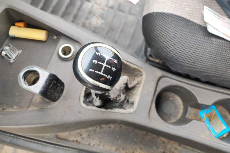 Used Wuling Hongguang 2015 1.5L S Basic Version China V Standard Gear Lever