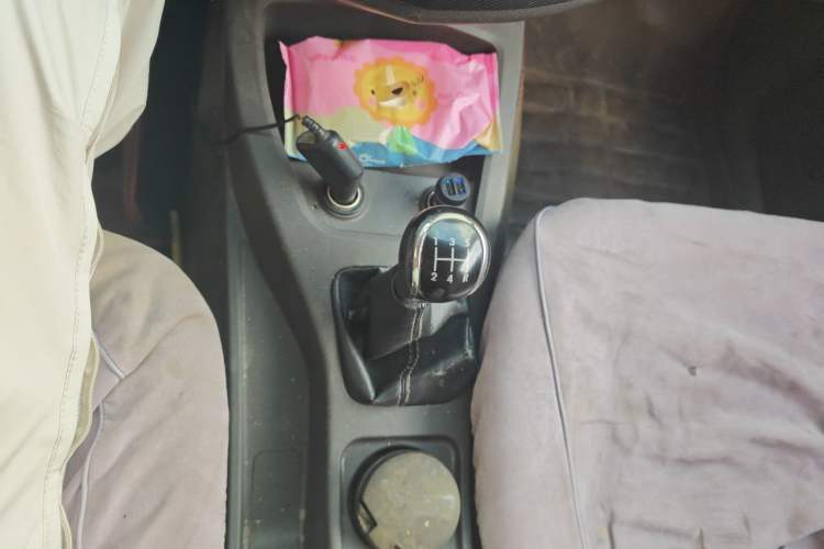 Used Wuling Hongguang 2015 1.2L S Base Model China V Standard Gear Lever