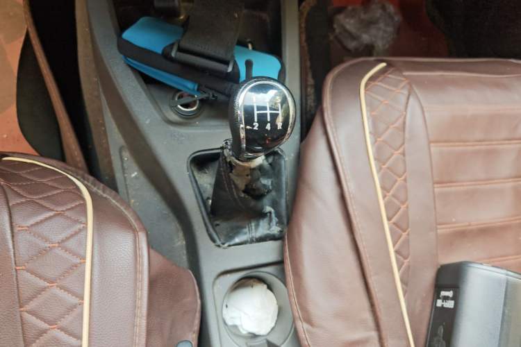 Used Wuling Hongguang 2015 1.5L S Basic Version China V Standard Gear Lever