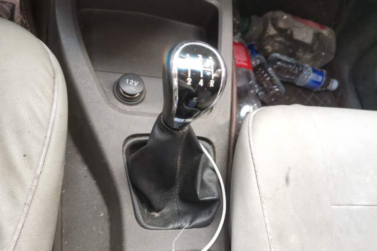 Used Wuling Hongguang 2015 1.2L S Base Model China V Standard Gear Lever
