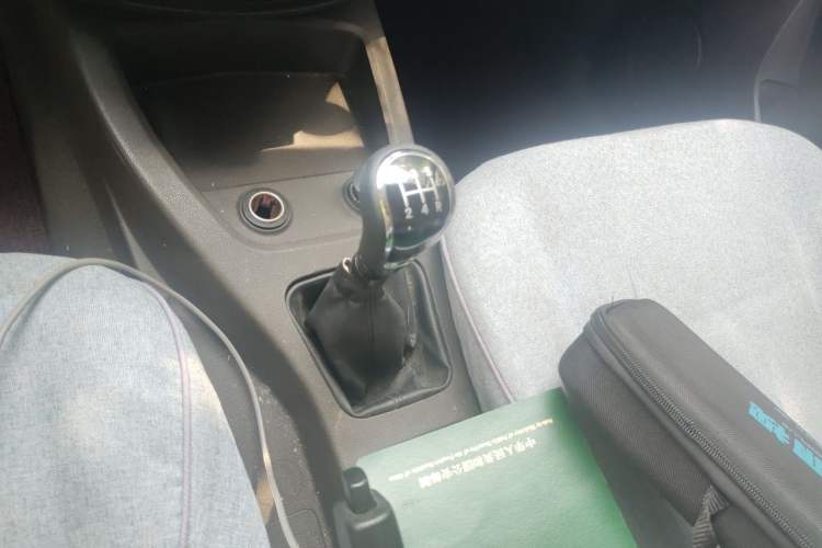 Used Wuling Hongguang 2015 1.2L S Base Model China V Standard Gear Lever