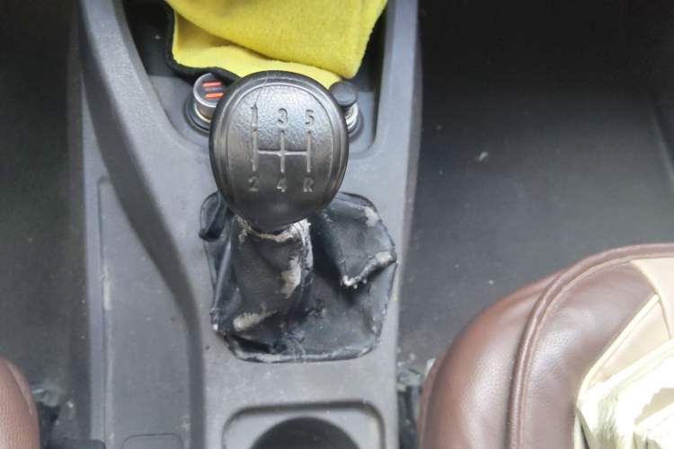 Used Wuling Hongguang 2015 1.2L S Base Model China V Standard Gear Lever