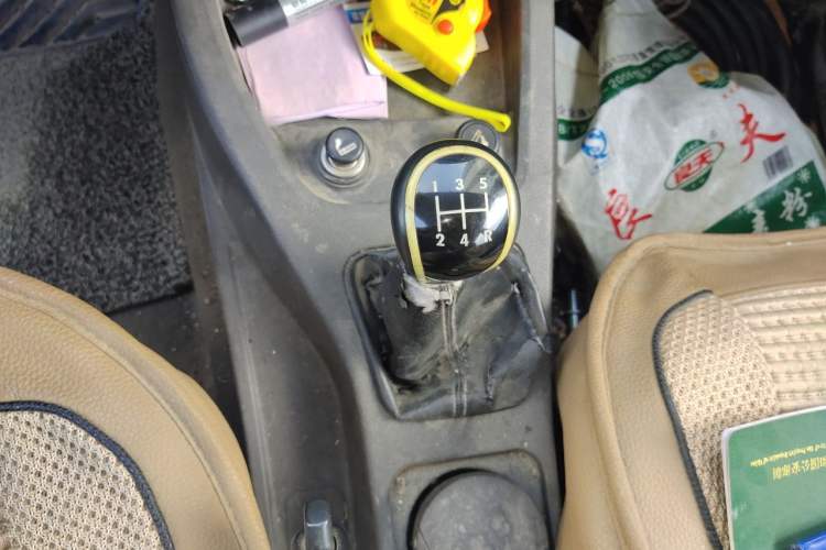 Used Wuling Hongguang 2015 1.2L S Base Model China IV Gear Lever