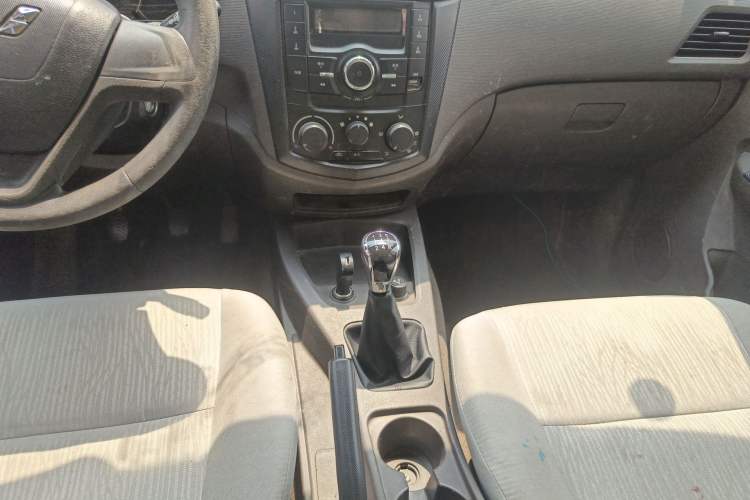 Used Wuling Hongguang 2015 1.5L S Basic Version China V Standard Gear Lever