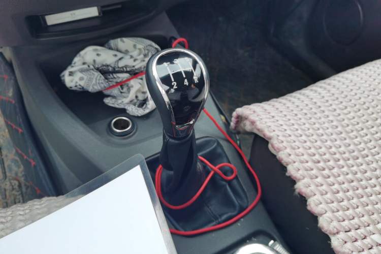 Used Wuling Hongguang 2015 1.5L S1 Standard China V-Emission Standards Gear Lever