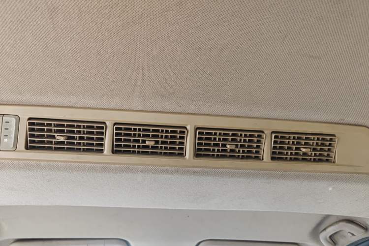 Used Wuling Hongguang 2015 1.5L S1 Luxury National Emission Standard V Headliner