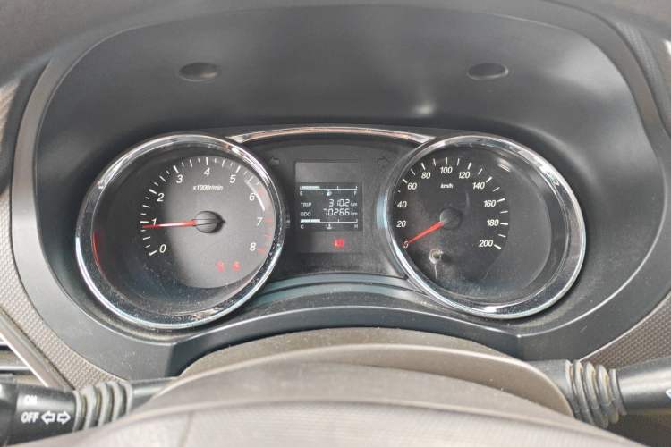 Used Wuling Hongguang 2015 1.5L S1 Standard China V-Emission Standards Instrument Cluster