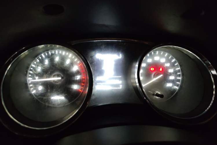 Used Wuling Hongguang 2015 1.5L S1 Comfort China V Standard Instrument Cluster