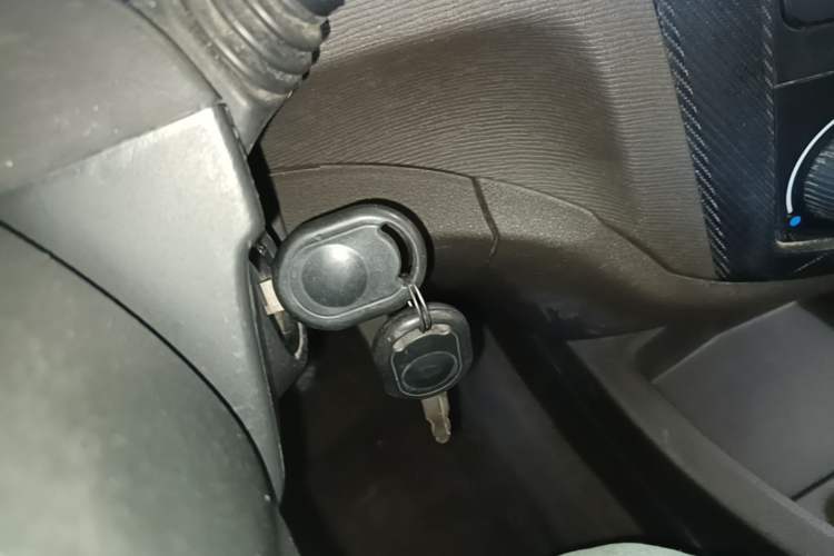 Used Wuling Hongguang 2015 1.5L S Base Model China IV Interior 1
