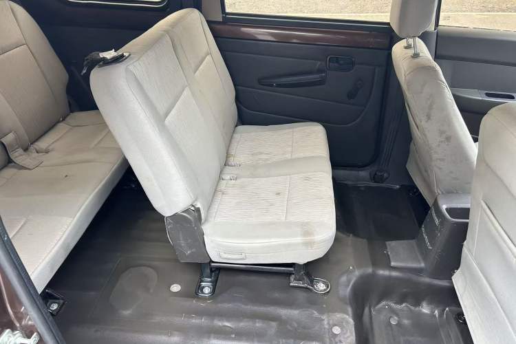 Used Wuling Hongguang 2015 1.5L S Basic Version China V Standard Interior 2