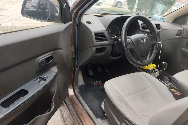 Used Wuling Hongguang 2015 1.2L S Base Model China V Standard Interior 3