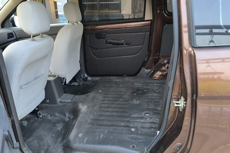 Used Wuling Hongguang 2015 1.2L S Base Model China V Standard Interior 4