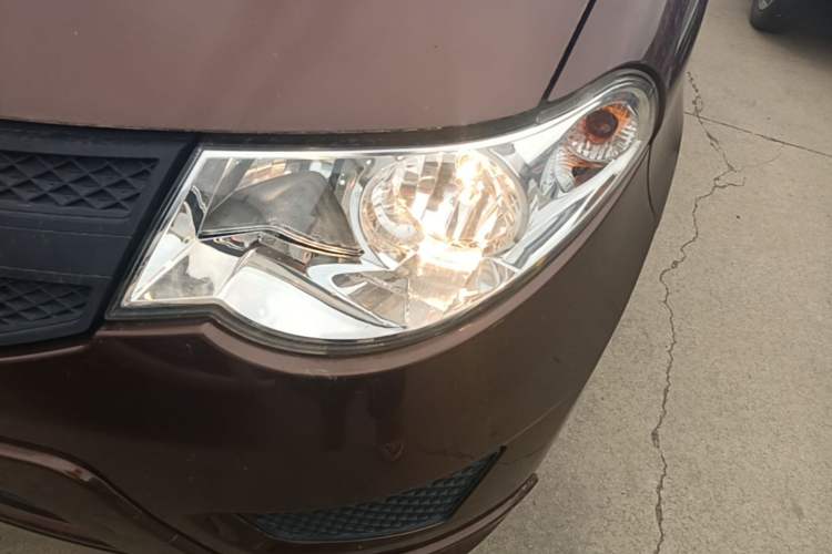 Used Wuling Hongguang 2015 1.2L S Base Model China IV Left Front Headlight