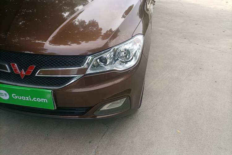 Used Wuling Hongguang 2015 1.5L S1 Comfort China V Standard Left Front Headlight