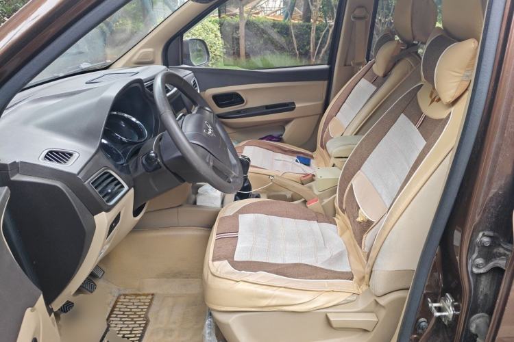 Used Wuling Hongguang 2015 1.5L S1 Standard China V-Emission Standards Left Front Seat