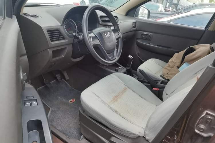 Used Wuling Hongguang 2015 1.5L S Basic Version China V Standard Left Front Seat