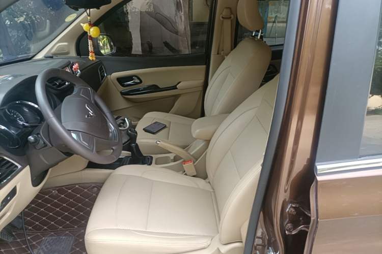 Used Wuling Hongguang 2015 1.5L S1 Comfort China V Standard Left Front Seat