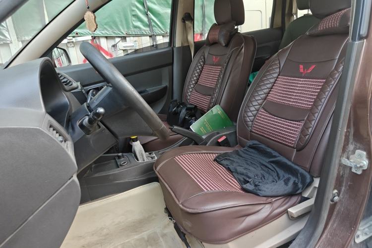 Used Wuling Hongguang 2015 1.5L S1 Standard China V-Emission Standards Left Front Seat