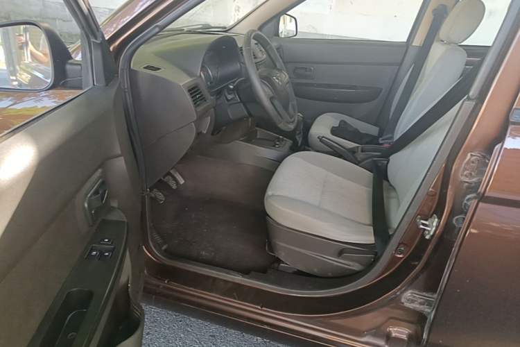 Used Wuling Hongguang 2015 1.5L S Base Model China IV Left Front Seat