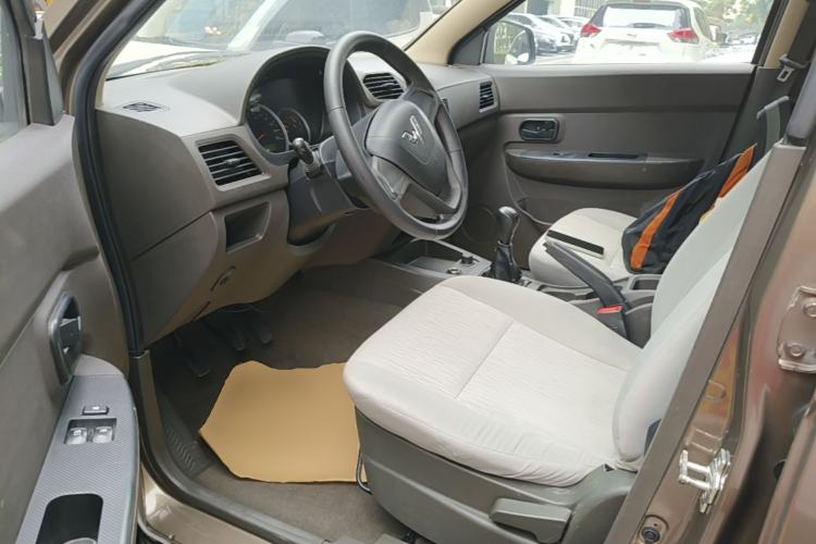 Used Wuling Hongguang 2015 1.2L S Base Model China V Standard Left Front Seat