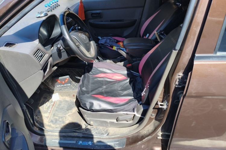 Used Wuling Hongguang 2015 1.5L S Basic Version China V Standard Left Front Seat