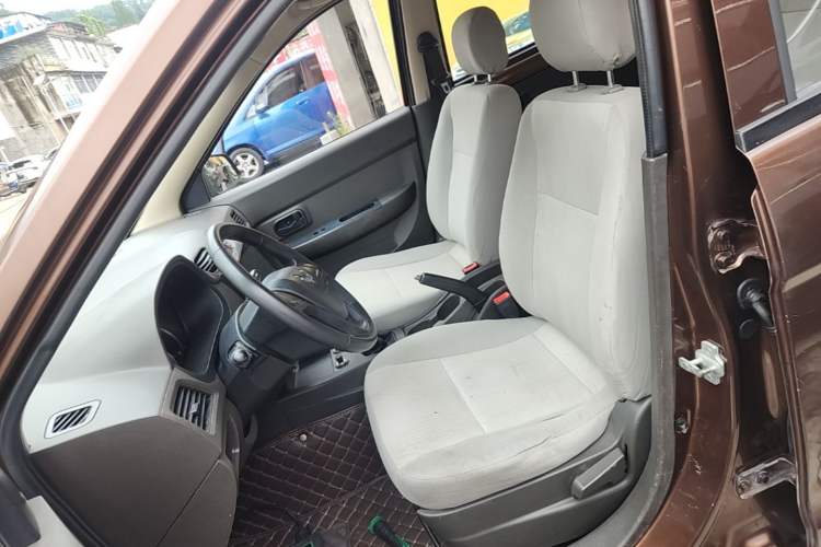 Used Wuling Hongguang 2015 1.5L S Base Model China IV Left Front Seat