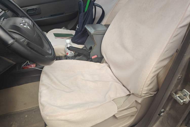 Used Wuling Hongguang 2015 1.2L S Base Model China IV Left Front Seat
