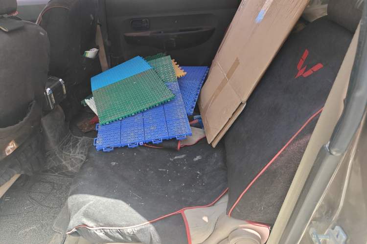 Used Wuling Hongguang 2015 1.5L S Basic Version China V Standard Left Rear Seat
