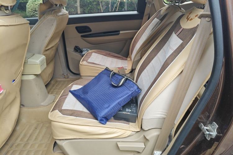 Used Wuling Hongguang 2015 1.5L S1 Standard China V-Emission Standards Left Rear Seat