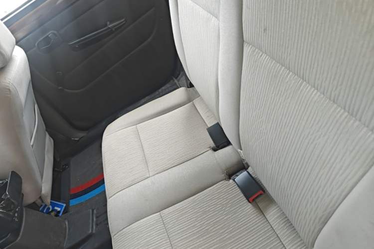 Used Wuling Hongguang 2015 1.2L S Base Model China V Standard Left Rear Seat