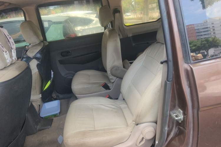 Used Wuling Hongguang 2015 1.5L S Basic Version China V Standard Left Rear Seat
