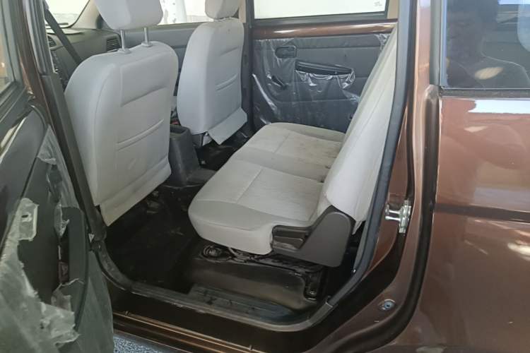 Used Wuling Hongguang 2015 1.5L S Base Model China IV Left Rear Seat