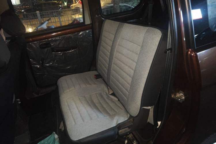Used Wuling Hongguang 2015 1.2L S Base Model China V Standard Left Rear Seat