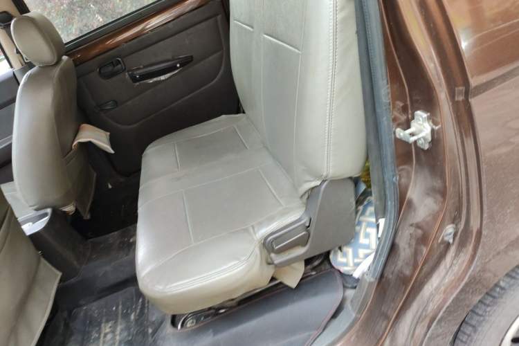 Used Wuling Hongguang 2015 1.2L S Base Model China V Standard Left Rear Seat