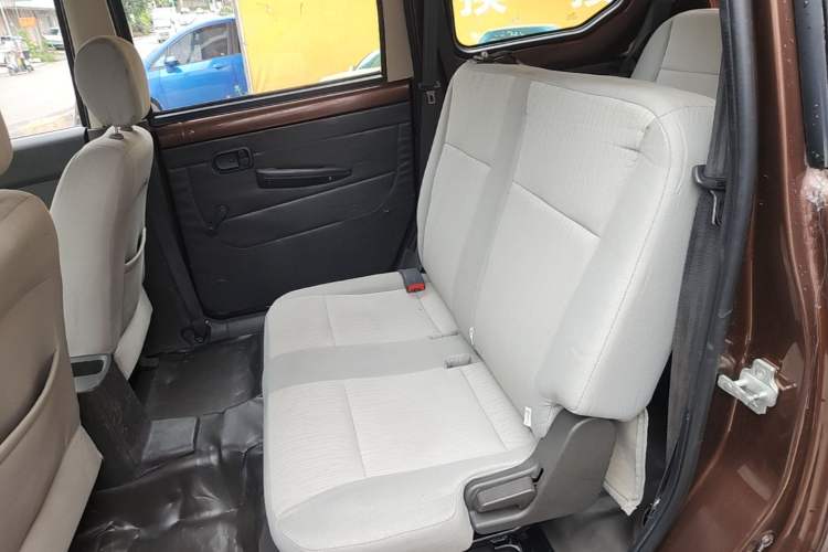 Used Wuling Hongguang 2015 1.5L S Base Model China IV Left Rear Seat