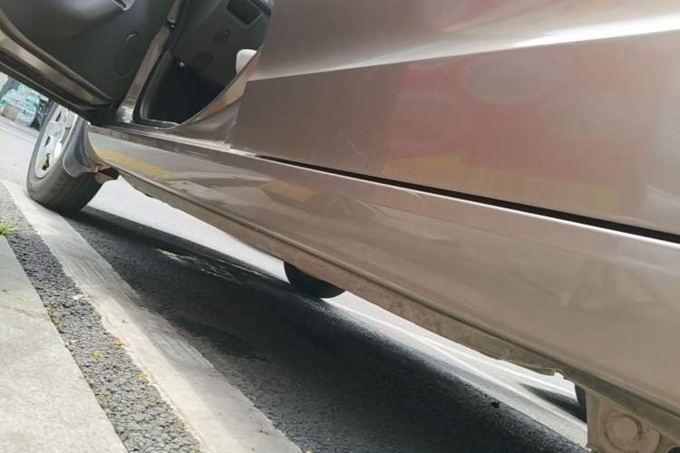Used Wuling Hongguang 2015 1.2L S Base Model China V Standard Left Side Sill