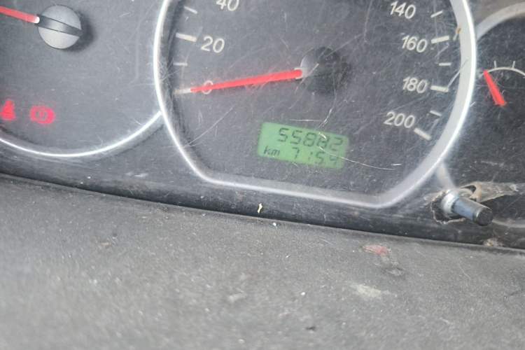 Used Wuling Hongguang 2015 1.2L S Base Model China V Standard Odometer Close Up