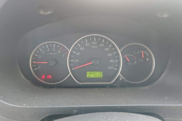 Used Wuling Hongguang 2015 1.2L S Base Model China V Standard Odometer Close Up